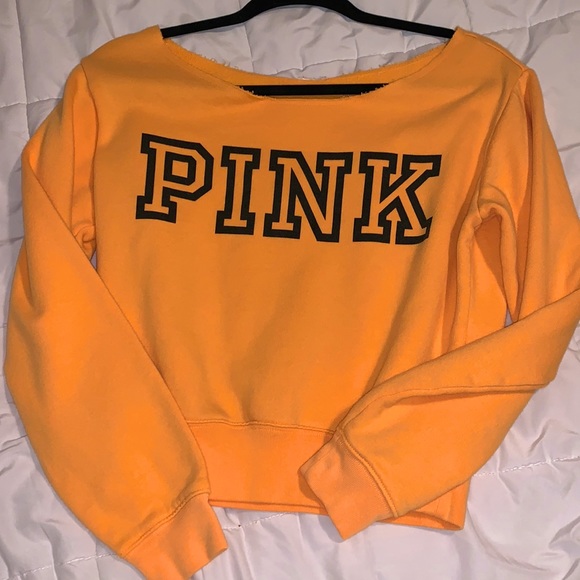 • VS Pink Sweater • - Picture 1 of 2